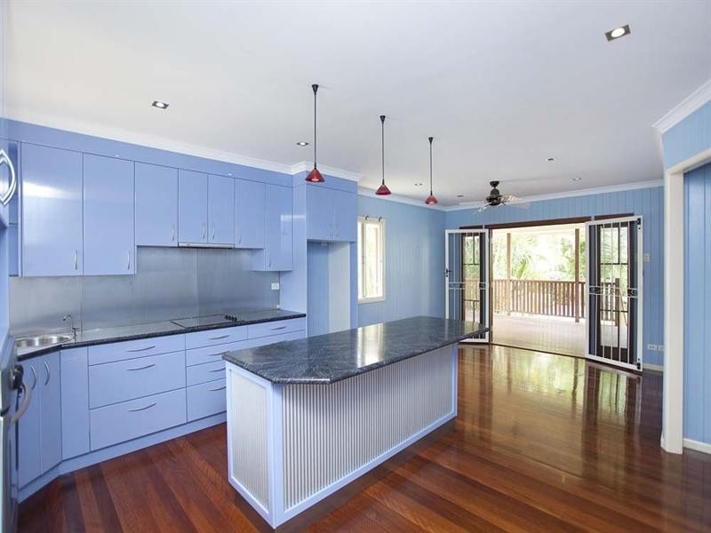 37 Carnelian Street, Holland Park QLD 4121