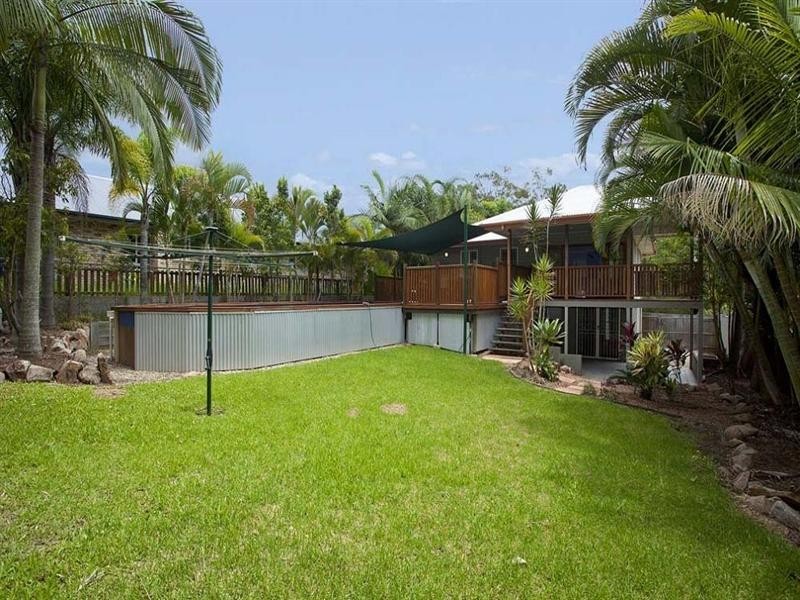 37 Carnelian Street, Holland Park QLD 4121