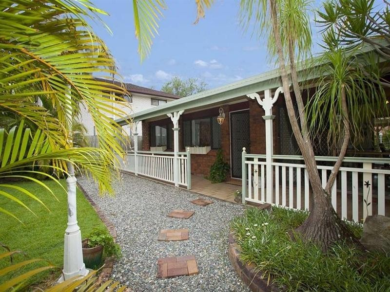 15 Winthrop Street, Wishart QLD 4122