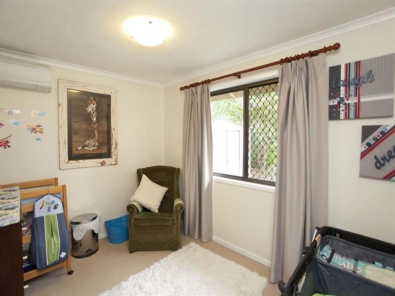 15 Winthrop Street, Wishart QLD 4122