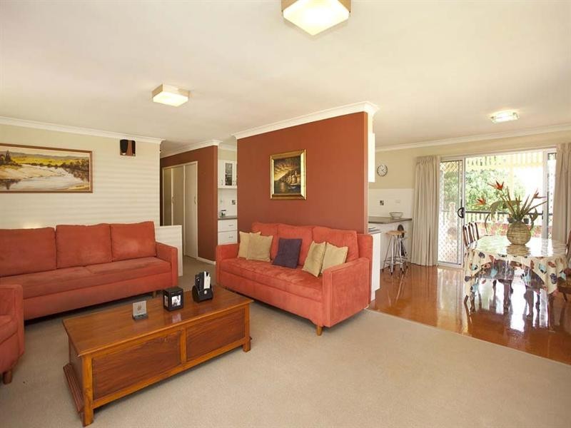 42 Tandanya Street, Mansfield QLD 4122