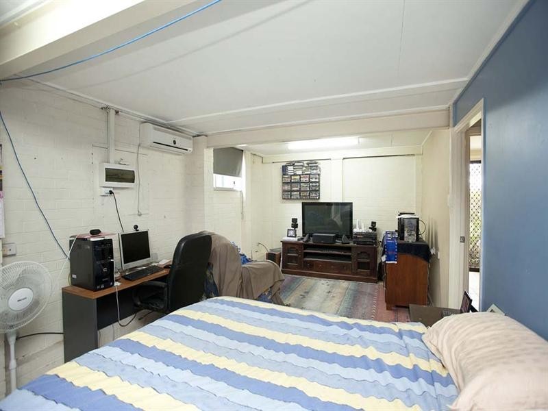 42 Tandanya Street, Mansfield QLD 4122