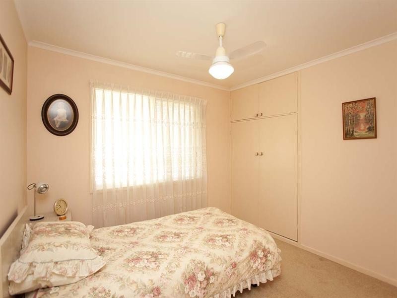 6 Menkira Street, Mansfield QLD 4122