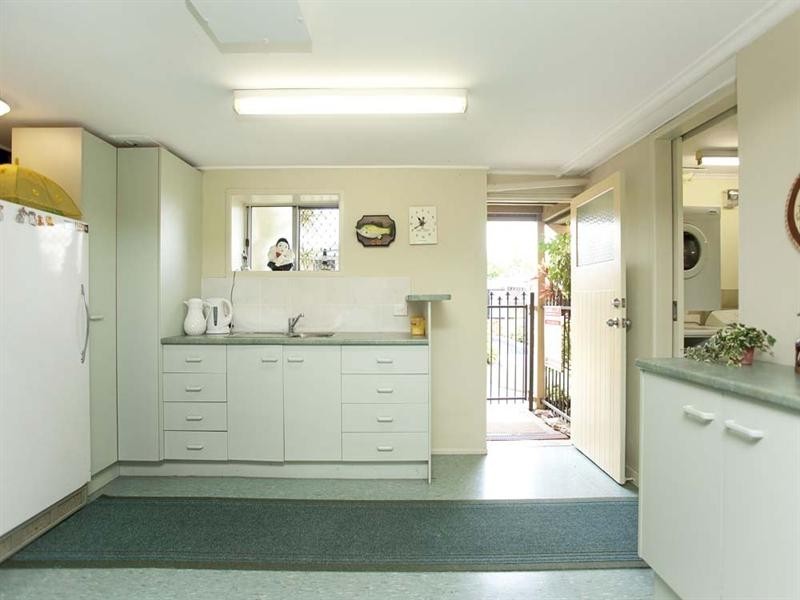 6 Menkira Street, Mansfield QLD 4122