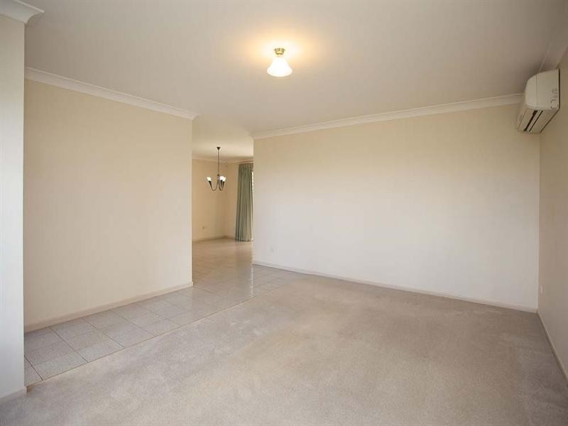 26 Mindona Street, Wishart QLD 4122