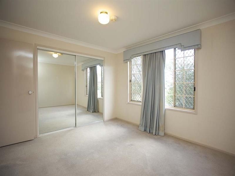 26 Mindona Street, Wishart QLD 4122