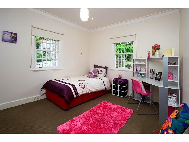 67 Macaulay Street, Coorparoo QLD 4151