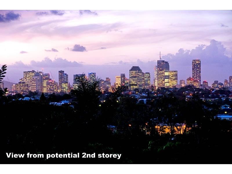 67 Macaulay Street, Coorparoo QLD 4151