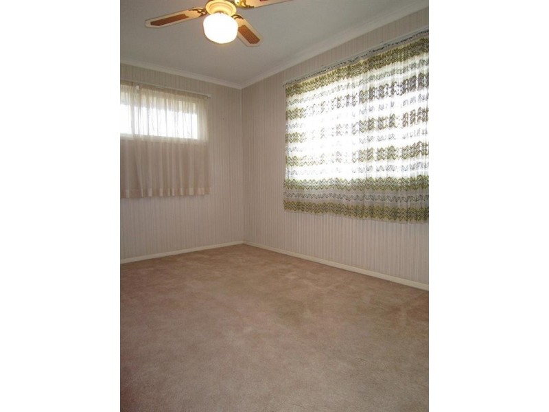 9 Iberis Street, Macgregor QLD 4109