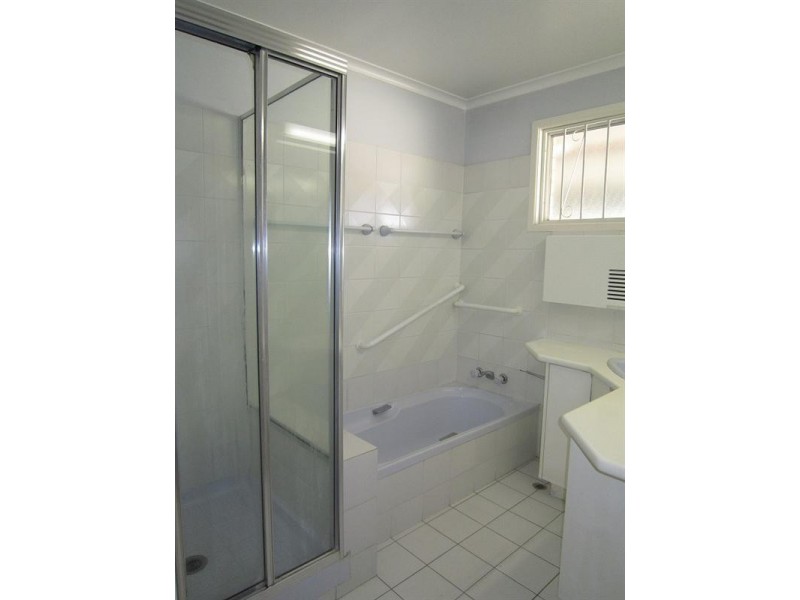 9 Iberis Street, Macgregor QLD 4109