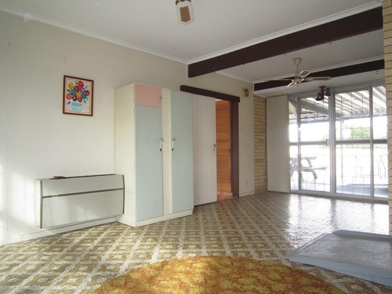 9 Iberis Street, Macgregor QLD 4109