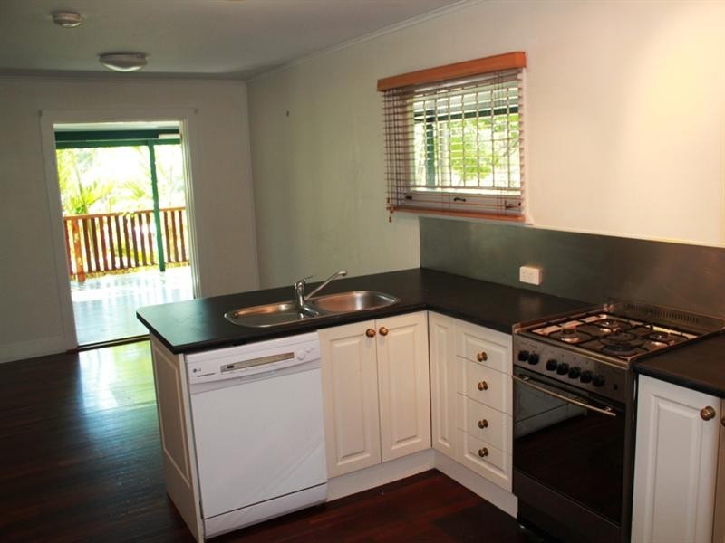 14 Biplex Street, Mansfield QLD 4122