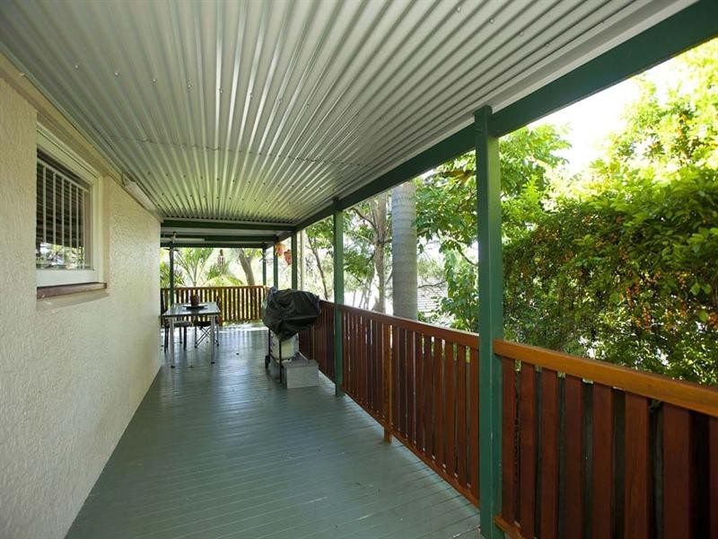 14 Biplex Street, Mansfield QLD 4122