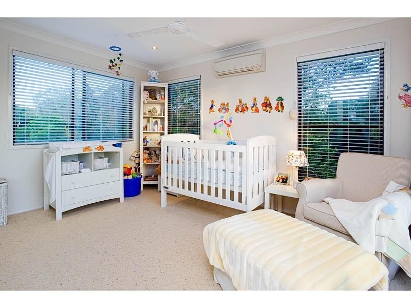 1 Wendy Place, Wishart QLD 4122