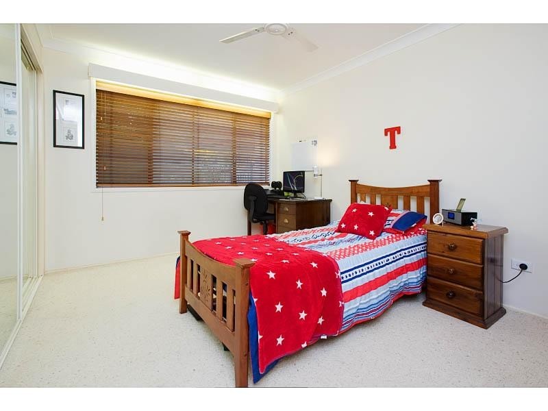 1 Wendy Place, Wishart QLD 4122