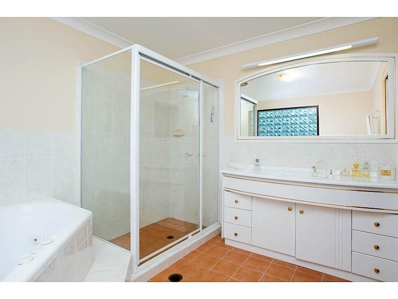 1 Wendy Place, Wishart QLD 4122