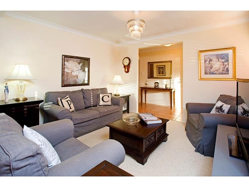 1 Wendy Place, Wishart QLD 4122