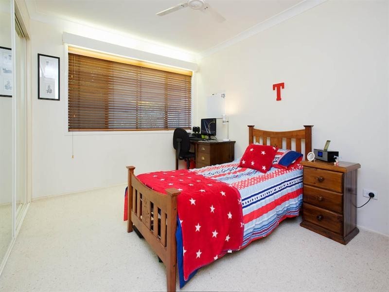 1 Wendy Place, Wishart QLD 4122