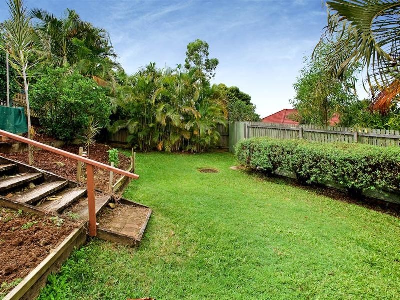 22 Tahan Crescent, Tanah Merah QLD 4128