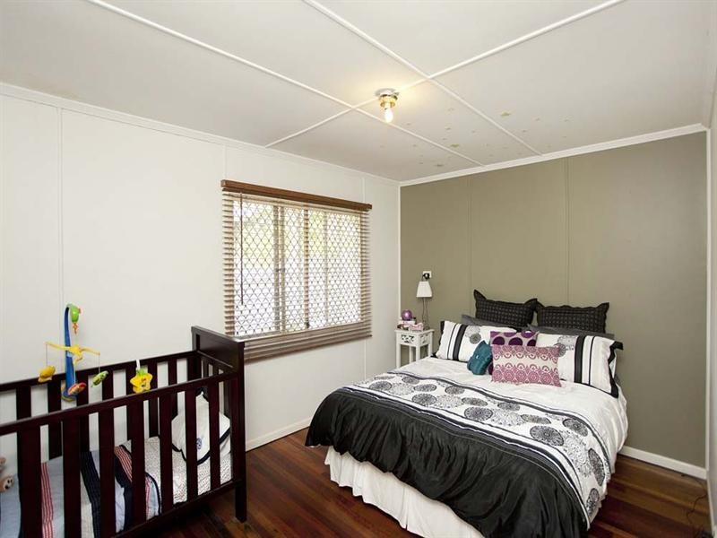 18 Allinga Street, Mount Gravatt East QLD 4122