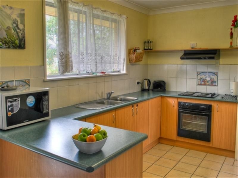 18 Morialta Street, Mansfield QLD 4122