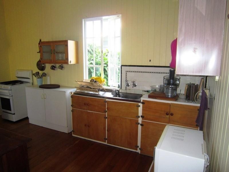 38 Galway Street, Greenslopes QLD 4120