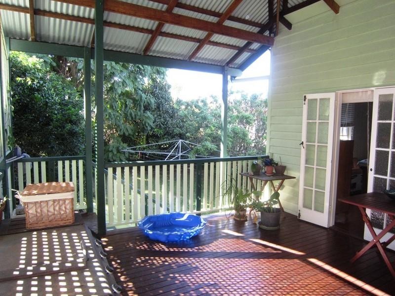 38 Galway Street, Greenslopes QLD 4120