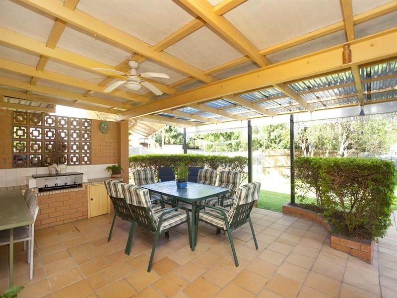 11 Thornhill Street, Springwood QLD 4127