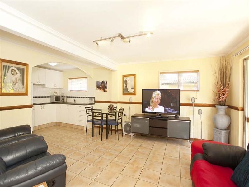 11 Thornhill Street, Springwood QLD 4127
