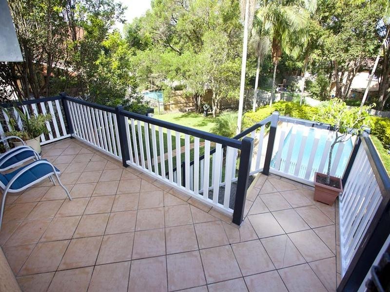 11 Thornhill Street, Springwood QLD 4127