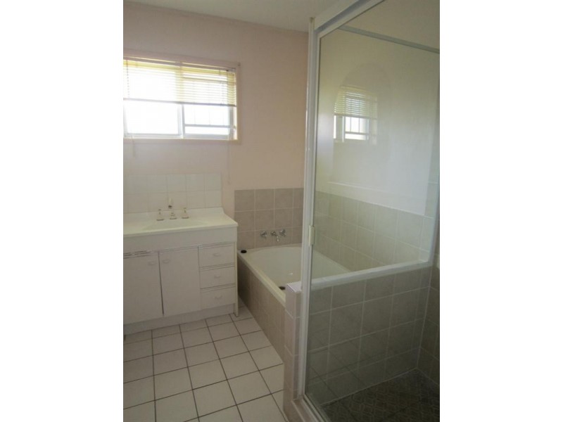 3 Sheraton Street, Macgregor QLD 4109