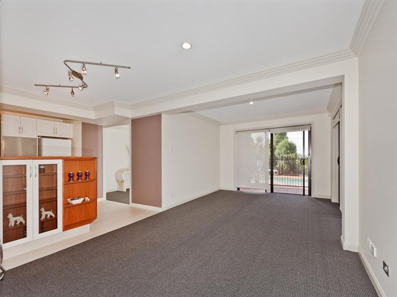 . Treacher Street, Upper Mount Gravatt QLD 4122