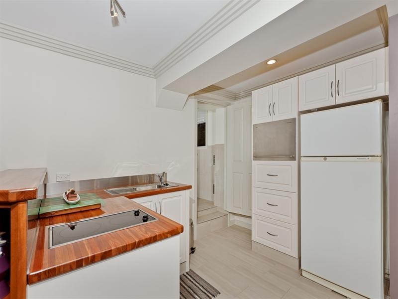 . Treacher Street, Upper Mount Gravatt QLD 4122