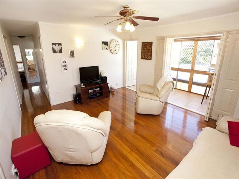 101 Wadley Street, Macgregor QLD 4109