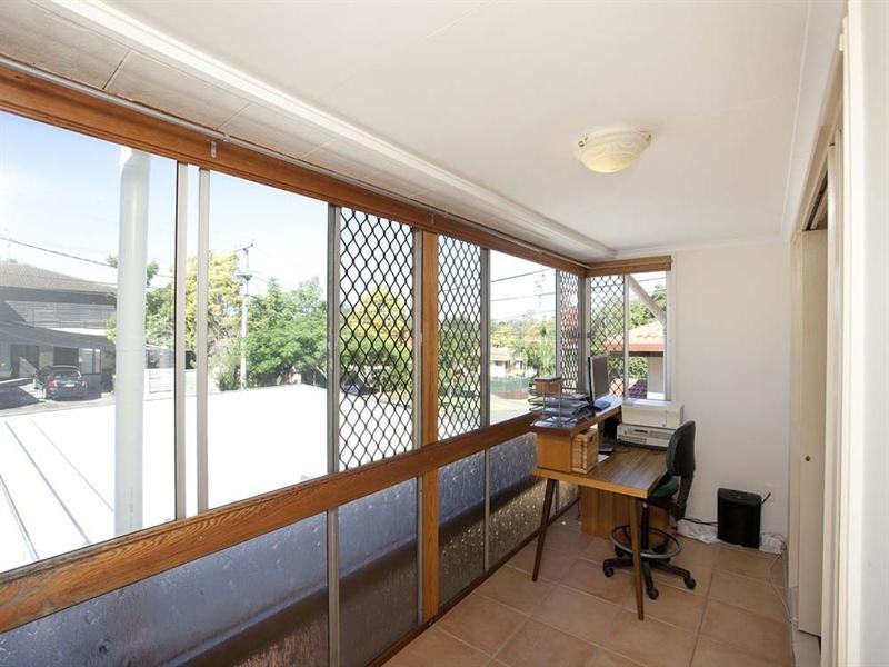 101 Wadley Street, Macgregor QLD 4109