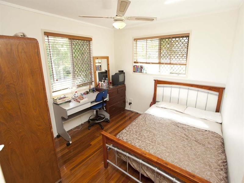 101 Wadley Street, Macgregor QLD 4109