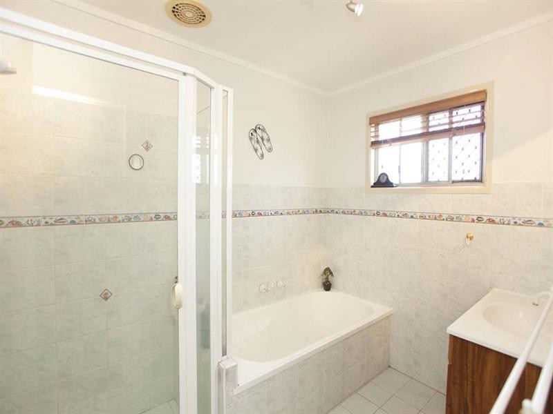 101 Wadley Street, Macgregor QLD 4109