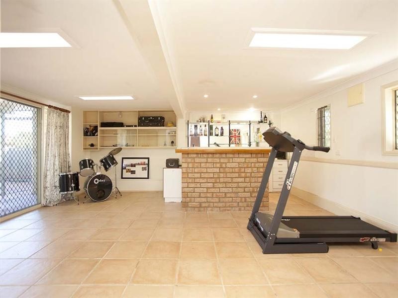 101 Wadley Street, Macgregor QLD 4109