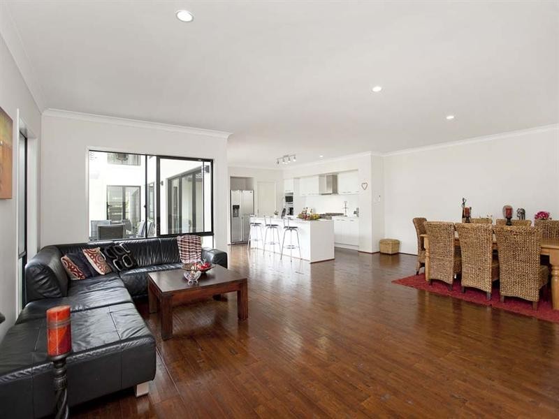 331 Wishart Road, Wishart QLD 4122