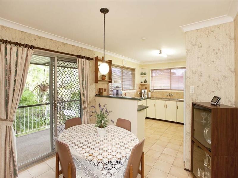 11 Nevern Street, Macgregor QLD 4109