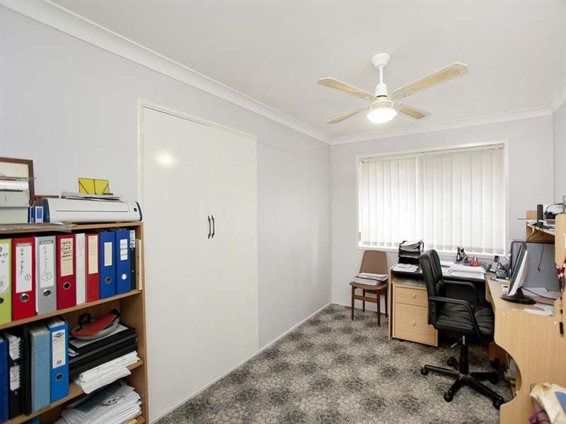 11 Nevern Street, Macgregor QLD 4109