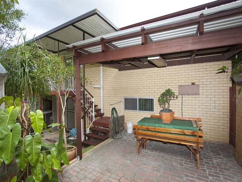 11 Nevern Street, Macgregor QLD 4109