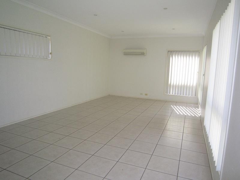 18 Yvonne Road, Eight Mile Plains QLD 4113