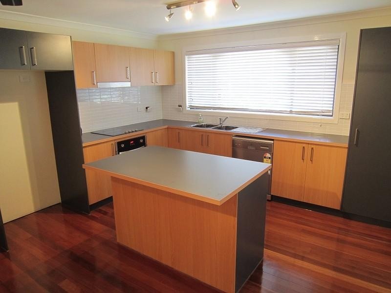 6 Trident Street, Mansfield QLD 4122