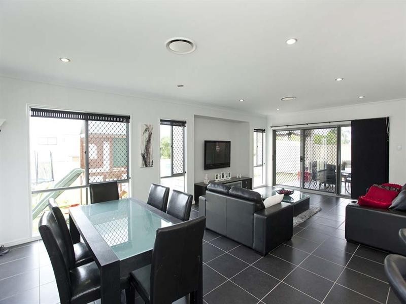 217 Ham Road, Wishart QLD 4122