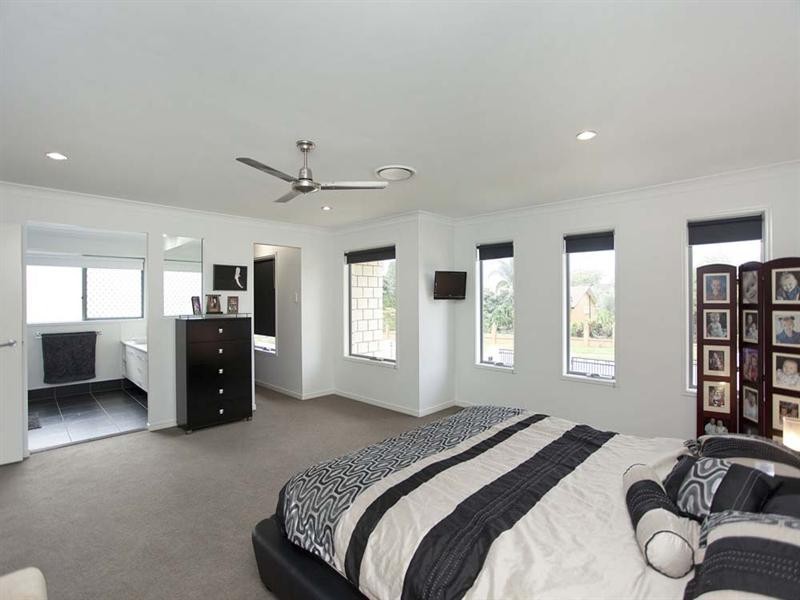 217 Ham Road, Wishart QLD 4122