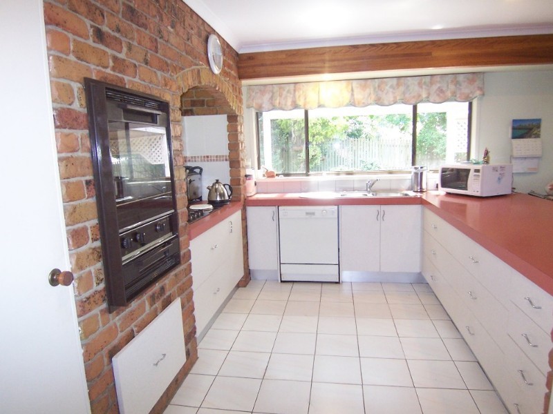 15 Goorari Street, Eight Mile Plains QLD 4113