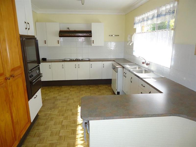 16 Novello Street, Mansfield QLD 4122