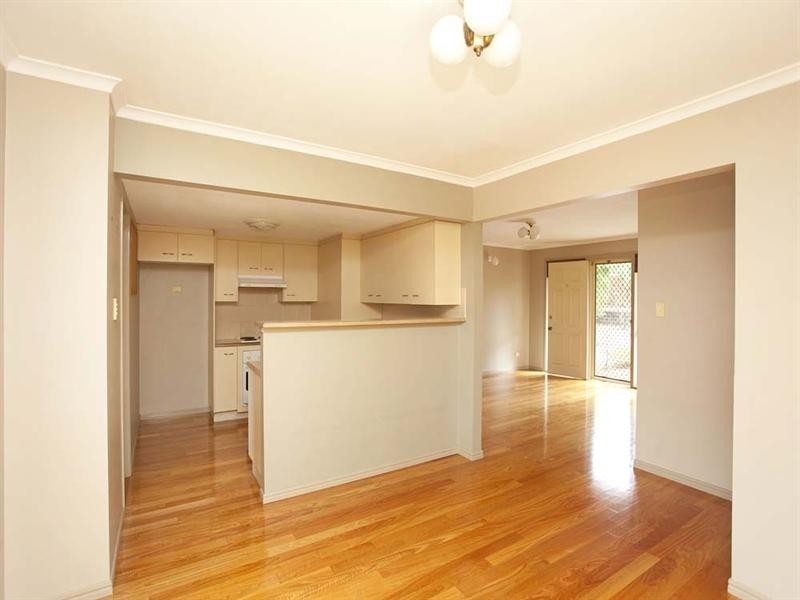 12/10 Adrian Place, Wishart QLD 4122