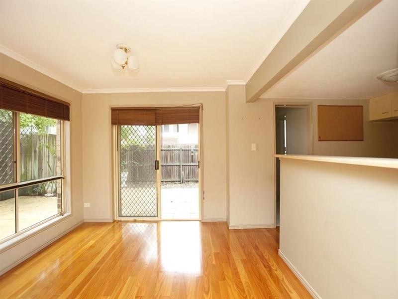 12/10 Adrian Place, Wishart QLD 4122